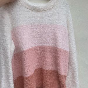 SUPER SOFT pink ombré sweater!